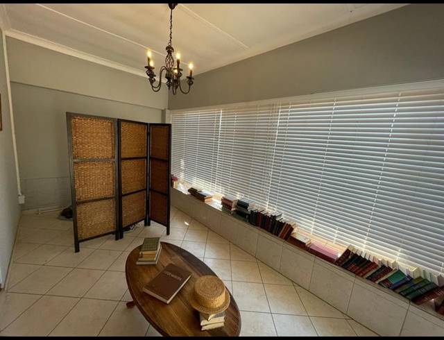 BUSINESS PROPERTY TO RENT IN LYTTELTON MANOR